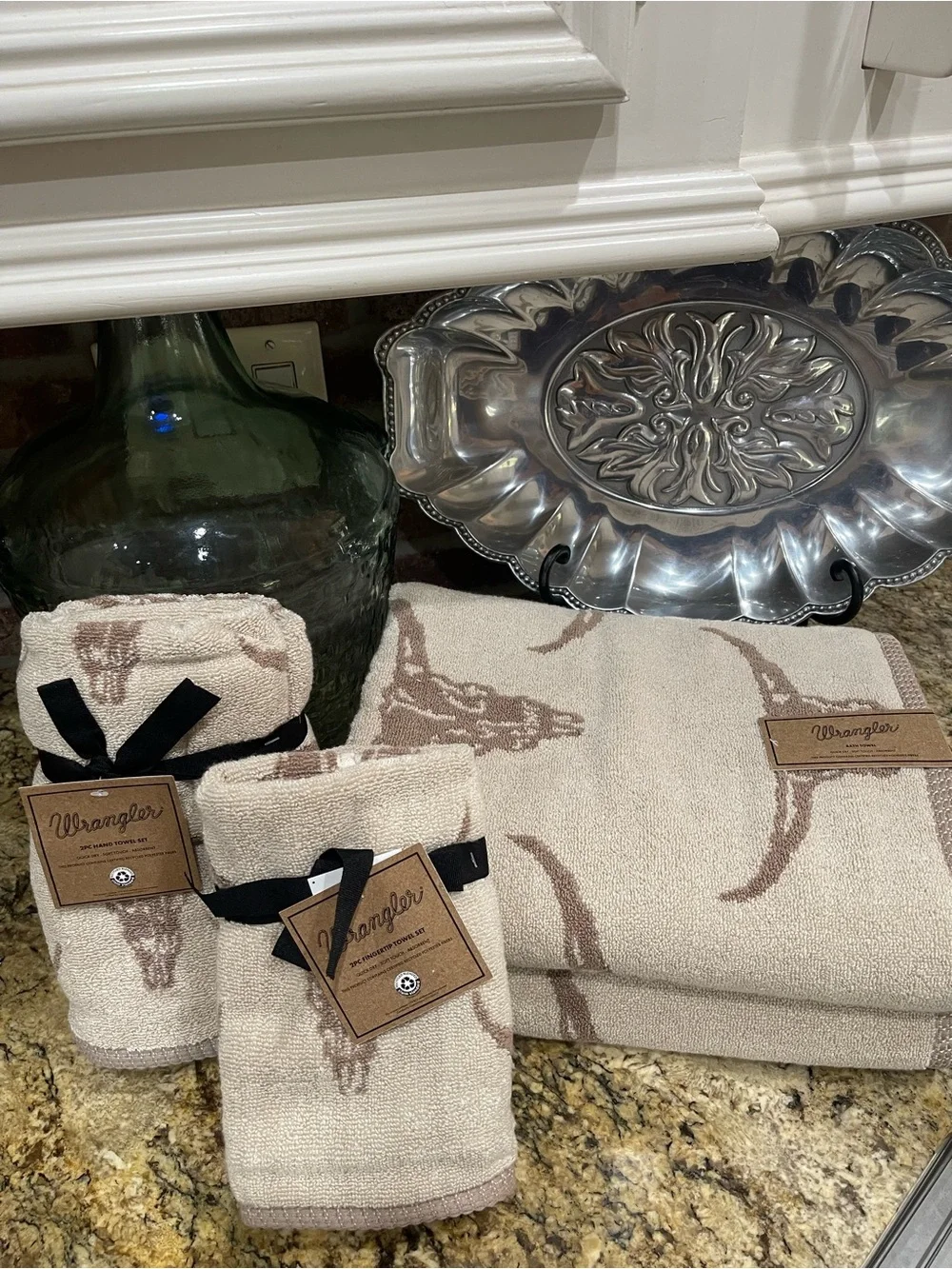 Wrangler STEER HEAD towel bundle - (2) bath, (2) hand towels & (2) fingertip NEW